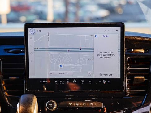 Used 2023 Ford Transit 350 XLT image 15