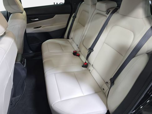 Certified 2025 Nissan Murano SV image 14