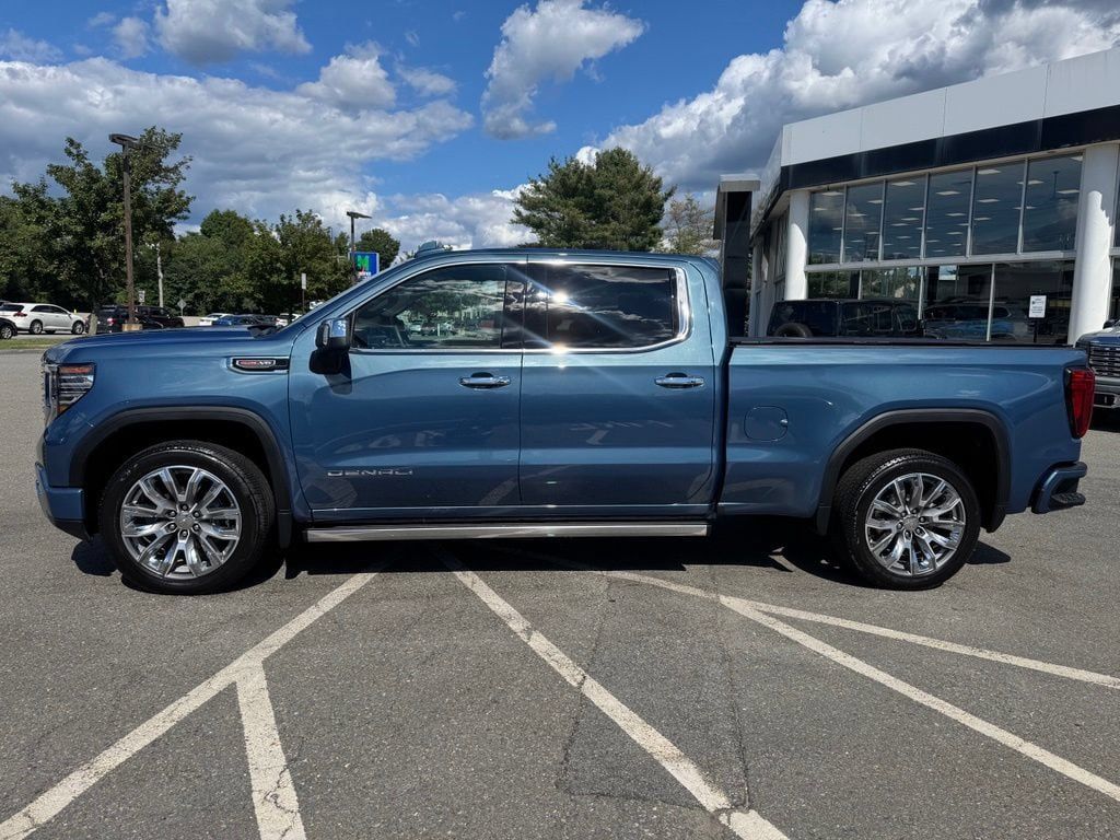 Used 2025 GMC Sierra 1500 Denali w/ Denali Reserve Package AWD/4WD image 2