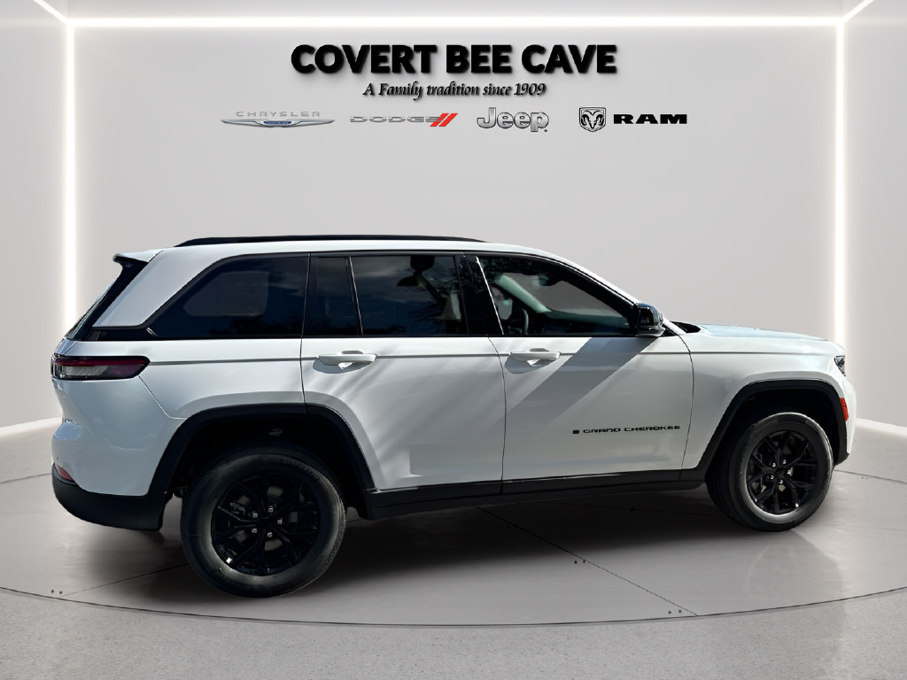 New 2026 Jeep Grand Cherokee Altitude RWD image 16