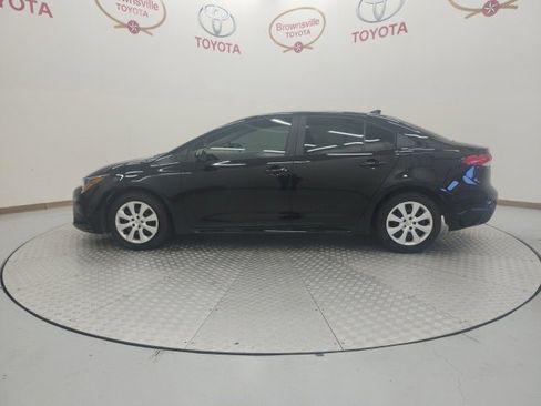 Used 2025 Toyota Corolla LE image 5