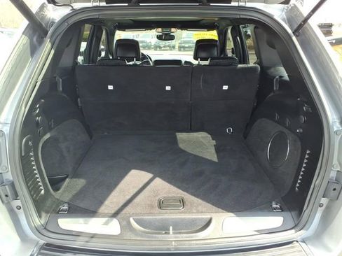 Certified 2019 Jeep Grand Cherokee Limited w/ Luxury Group II image 11