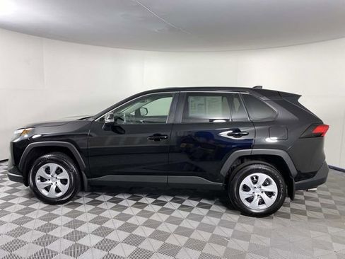 Used 2025 Toyota RAV4 LE AWD/4WD image 5