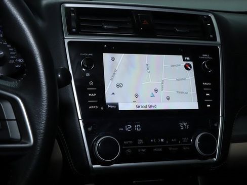 Used 2019 Subaru Outback 2.5i Premium image 27