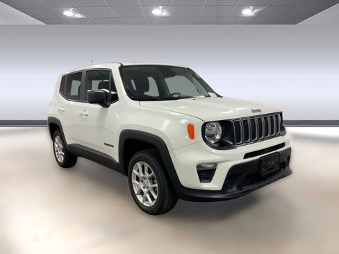 Used 2023 Jeep Renegade Latitude image 7
