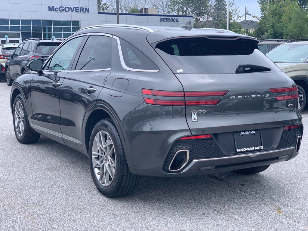 Used 2025 Genesis GV70 2.5T AWD/4WD image 6