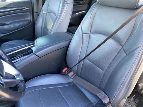 Used 2022 Buick Enclave Premium image 15