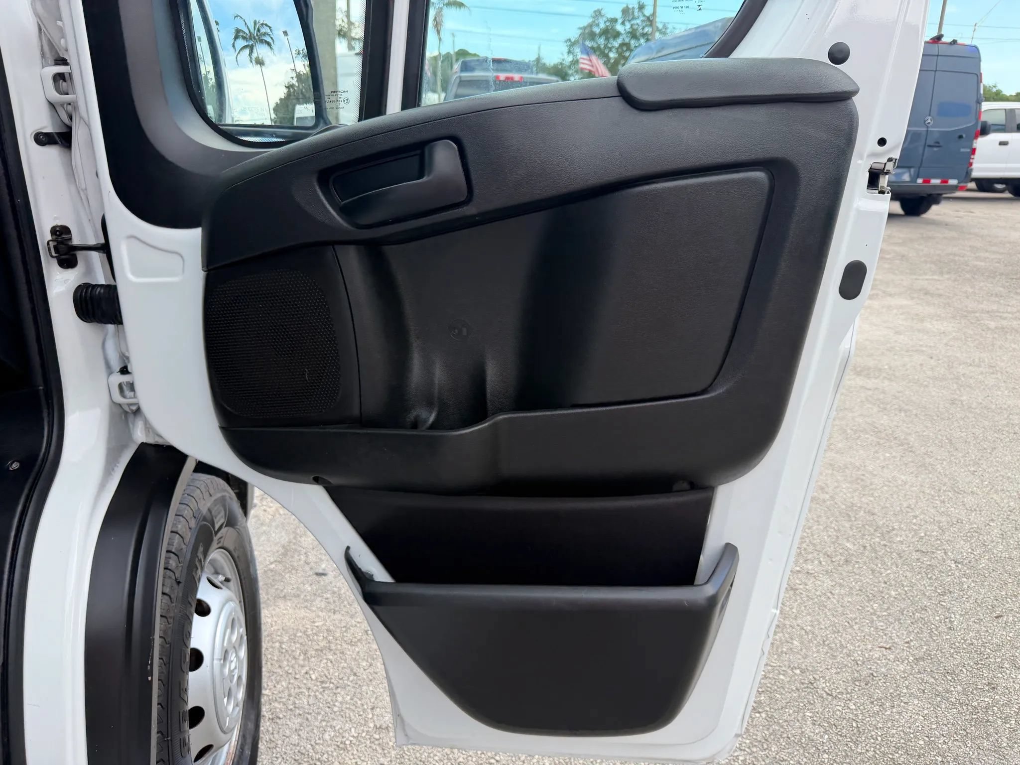 Used 2023 RAM ProMaster 2500 FWD image 20