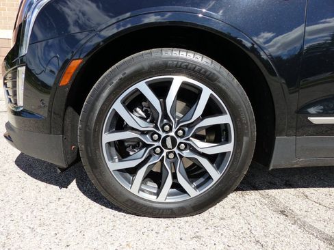 Used 2021 Cadillac XT5 Sportv w/ Platinum Package AWD/4WD image 16