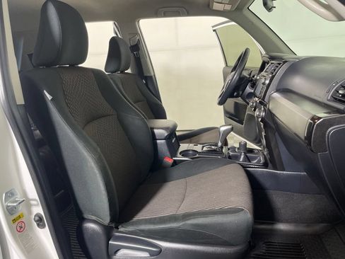 Used 2019 Toyota 4Runner TRD Off-Road AWD/4WD image 18
