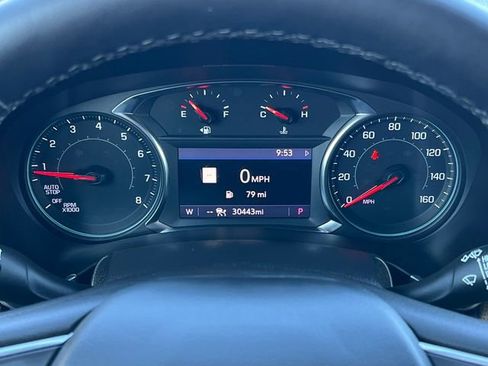 Used 2023 Chevrolet Equinox Premier image 20