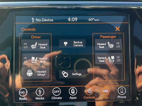 Used 2019 Jeep Grand Cherokee Limited w/ Luxury Group II image 32