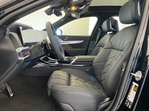 New 2026 BMW 740i xDrive image 4