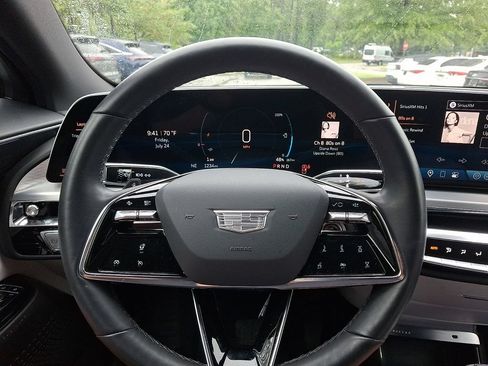 Used 2024 Cadillac Lyriq Sport RWD image 20