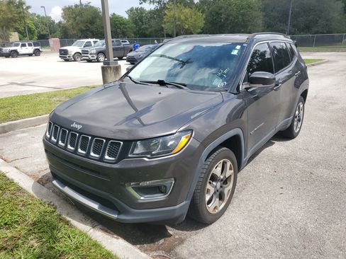 Used 2018 Jeep Compass Limited w/ Navigation Group AWD/4WD image 3