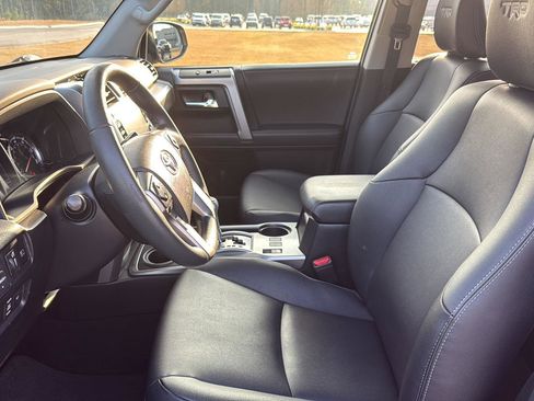 Used 2022 Toyota 4Runner TRD Sport w/ Technology Package image 15