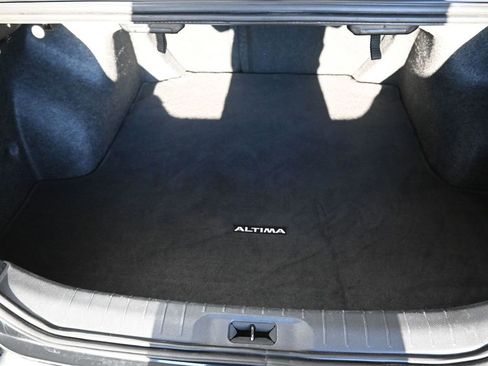 Used 2024 Nissan Altima 2.5 SV image 19