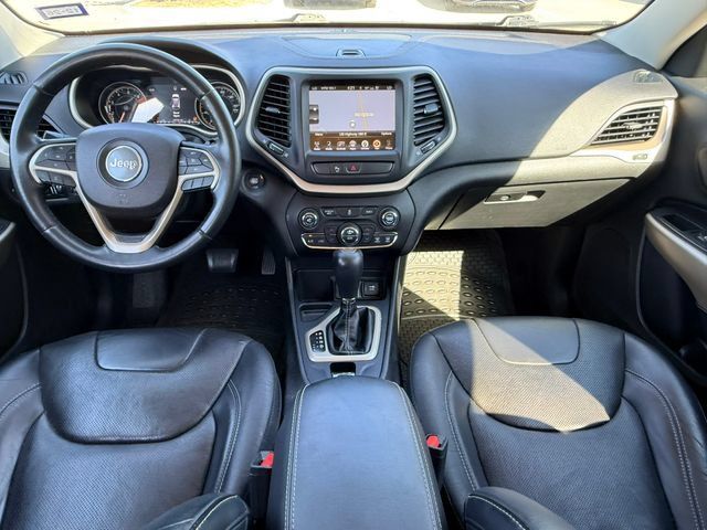 Used 2018 Jeep Cherokee Limited w/ Luxury Group FWD image 20