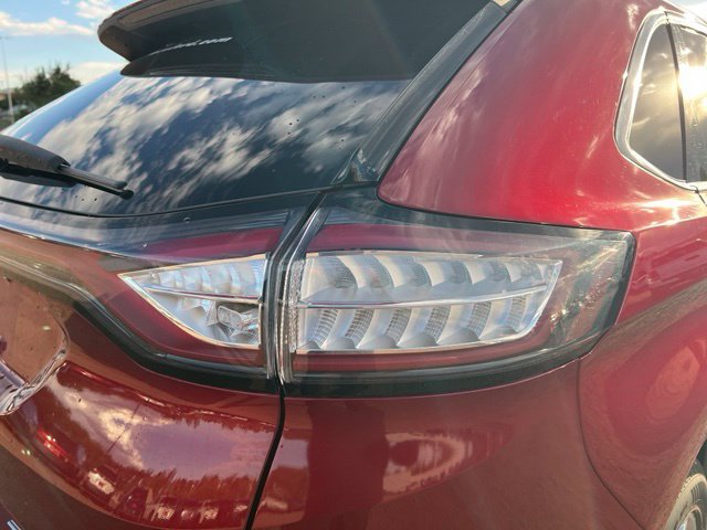 Used 2018 Ford Edge Titanium w/ Equipment Group 301A AWD/4WD image 12