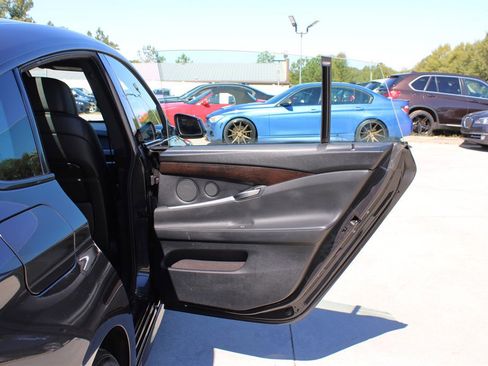 Used 2013 BMW 535i Gran Turismo xDrive image 35