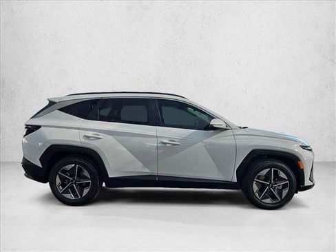 Used 2026 Hyundai Tucson SEL FWD image 4
