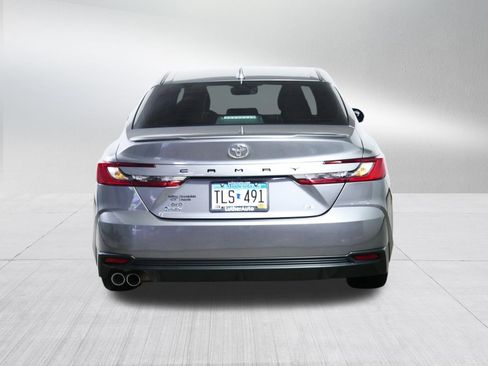 Used 2026 Toyota Camry SE AWD/4WD image 6