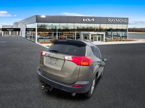 Used 2015 Toyota RAV4 XLE AWD/4WD image 3