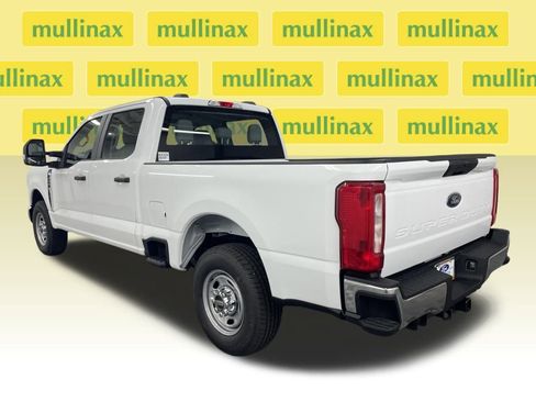 New 2026 Ford F250 XL w/ XL Chrome Package image 9