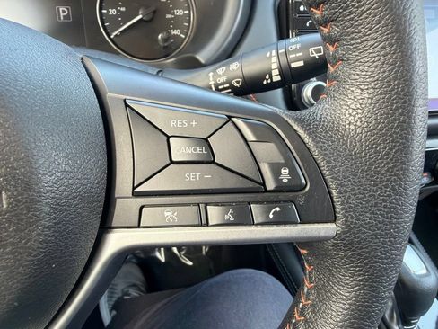 Used 2022 Nissan Kicks SR FWD image 51