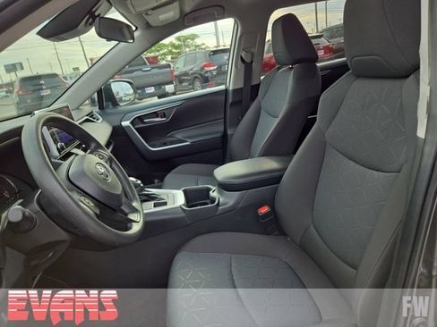 Certified 2025 Toyota RAV4 XLE AWD/4WD image 19