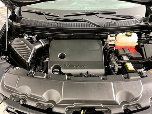 Used 2023 Chevrolet Traverse RS FWD image 31