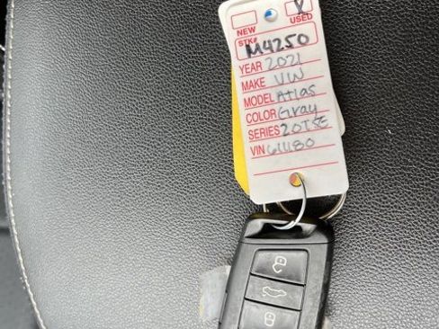 Used 2021 Volkswagen Atlas SE image 47
