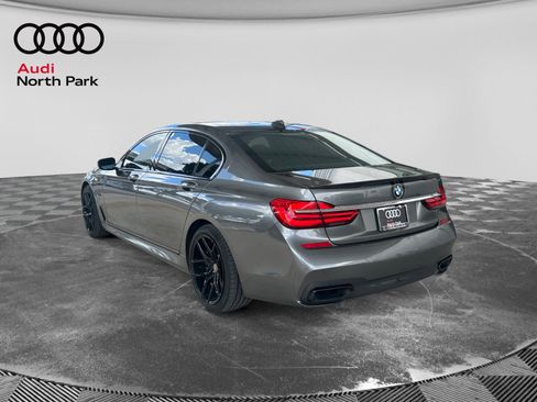 Used 2016 BMW 750i RWD image 3