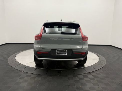 Certified 2025 Volvo XC40 B5 Plus image 6