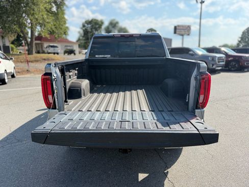 Used 2024 GMC Sierra 1500 AT4 w/ Technology Package AWD/4WD image 21