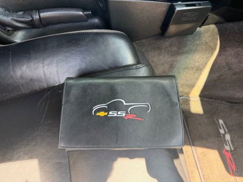 Used 2003 Chevrolet SSR w/ Preferred Equipment Group RWD image 26