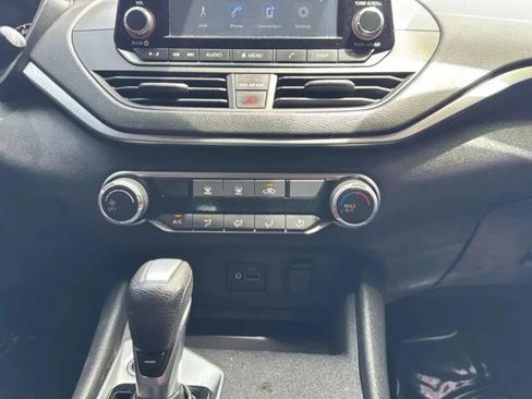 Used 2022 Nissan Altima 2.5 S FWD image 30