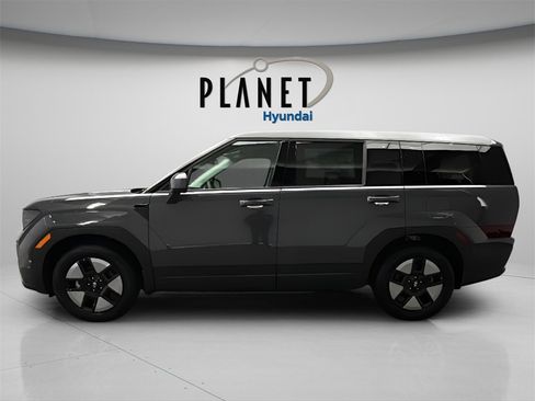 New 2026 Hyundai Santa Fe SE image 2