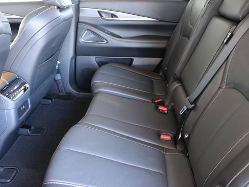 Certified 2025 INFINITI QX60 Luxe w/ Vision Package image 23