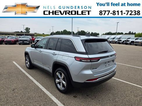 Used 2024 Jeep Grand Cherokee Limited AWD/4WD image 5