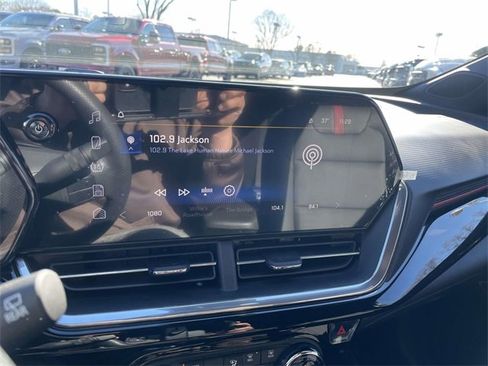 Used 2024 Chevrolet Trax RS w/ Driver Confidence Package image 18