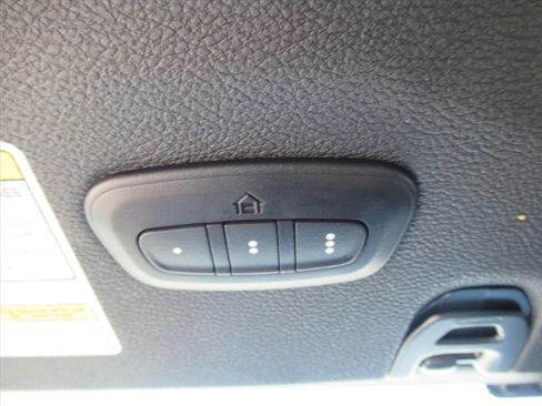 Used 2022 Jeep Wrangler Unlimited Sahara w/ LED Lighting Group AWD/4WD image 29