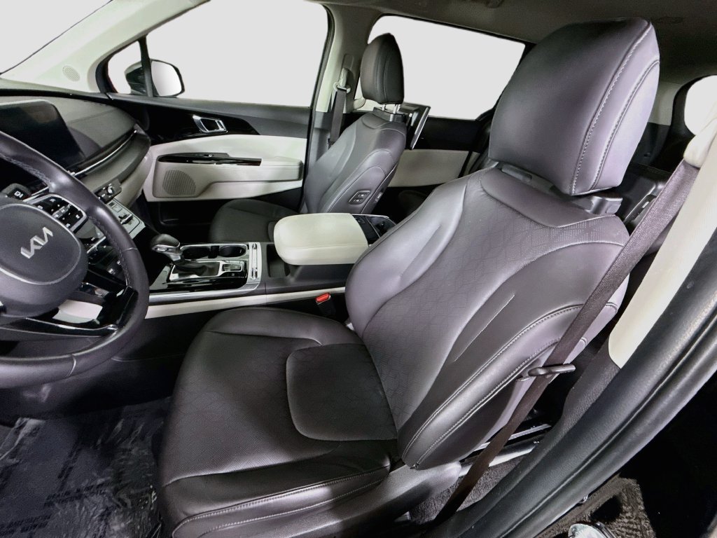 Used 2024 Kia Carnival SX FWD image 27