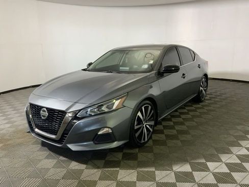 Used 2019 Nissan Altima 2.5 SR w/ SR Premium Package image 4