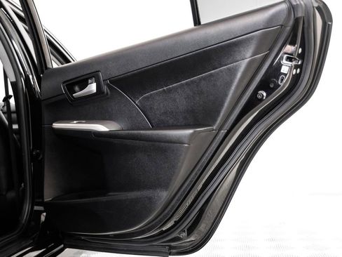 Used 2014 Toyota Camry SE w/ Leather Package image 46