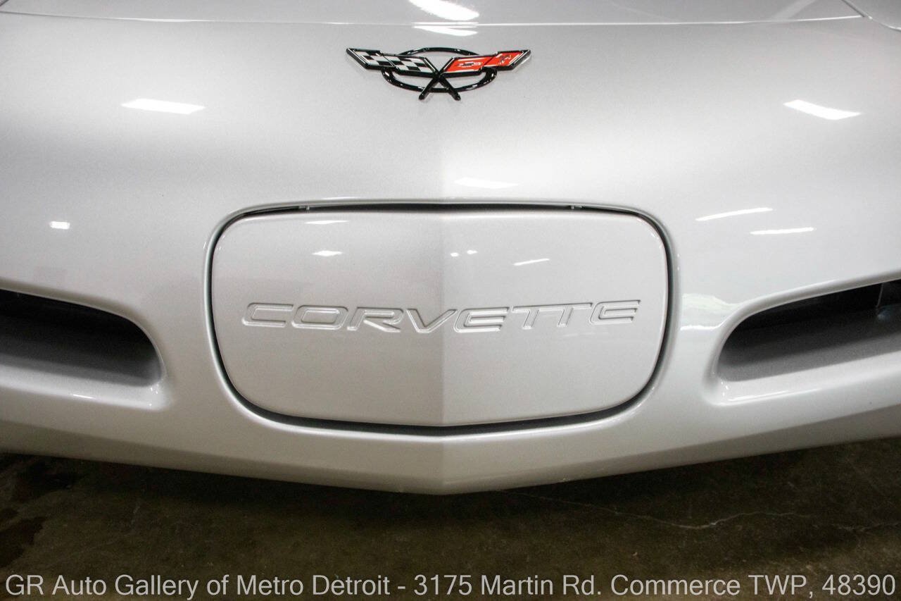 Used 2002 Chevrolet Corvette Convertible w/ Preferred Equipment Group2 RWD image 29