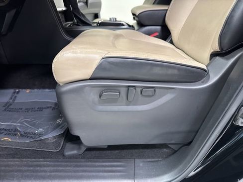 Used 2023 INFINITI QX80 Premium Select w/ Cargo Package image 9