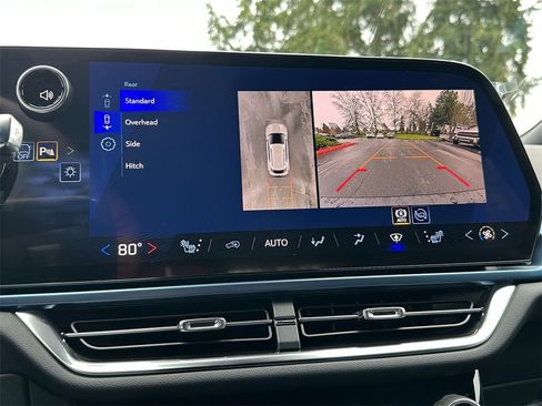 New 2026 Chevrolet Equinox EV LT image 25