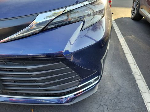 Used 2024 Toyota Sienna XLE w/ XLE Plus Package AWD/4WD image 6