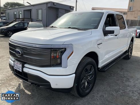 Used 2022 Ford F150 Lightning Lariat image 89